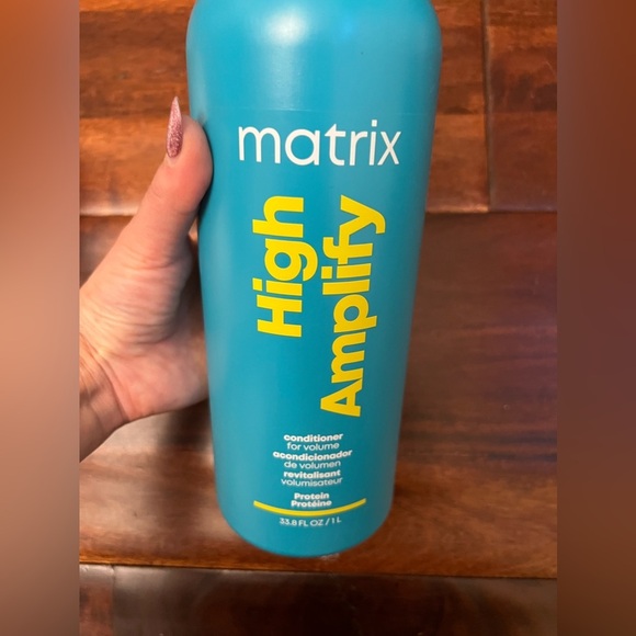 Matrix High Amplify Shampoo For Volume 33.8 oz New Sealed - Picture 2 of 4